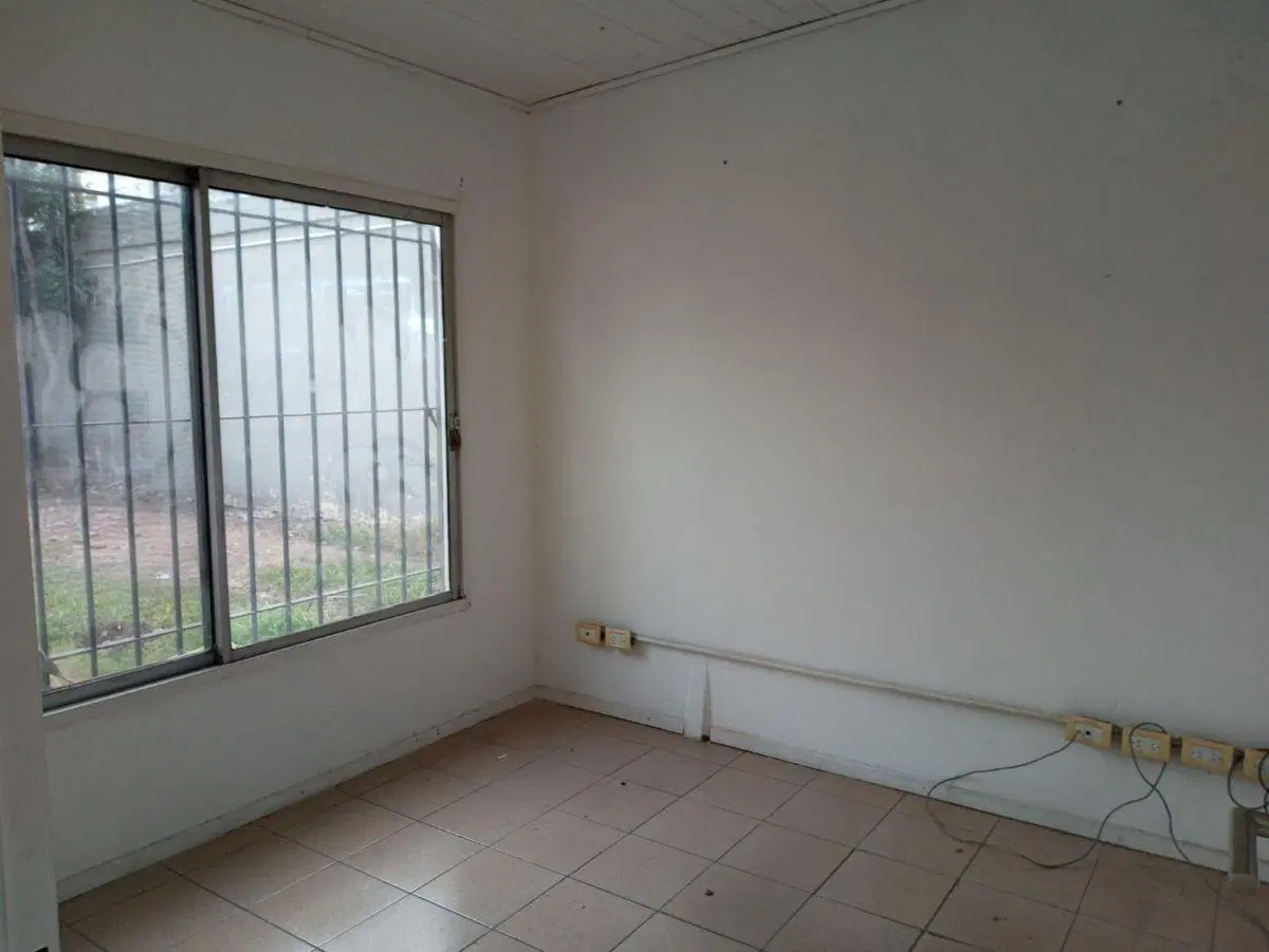Casa para uso comercial exclusivamente, próximo Avda.Maipú 4