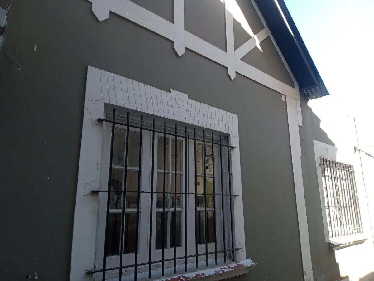 Casa para uso comercial exclusivamente, próximo Avda.Maipú 2