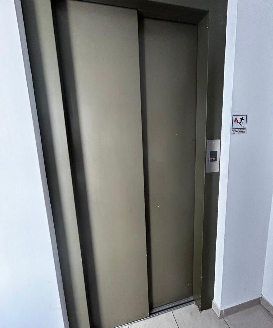 Foto de Cómodo depto.2 ambientes, apto profesional, pleno centro Olivos, imagen 3