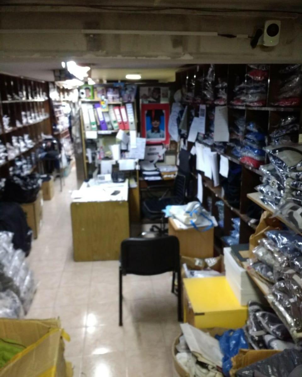 Foto de EXCELENTE LOCAL EN 2 PLANTAS SCAL ORTIZ Y VELASCO 2 VIDRIERAS 2 BÑOS, imagen 3