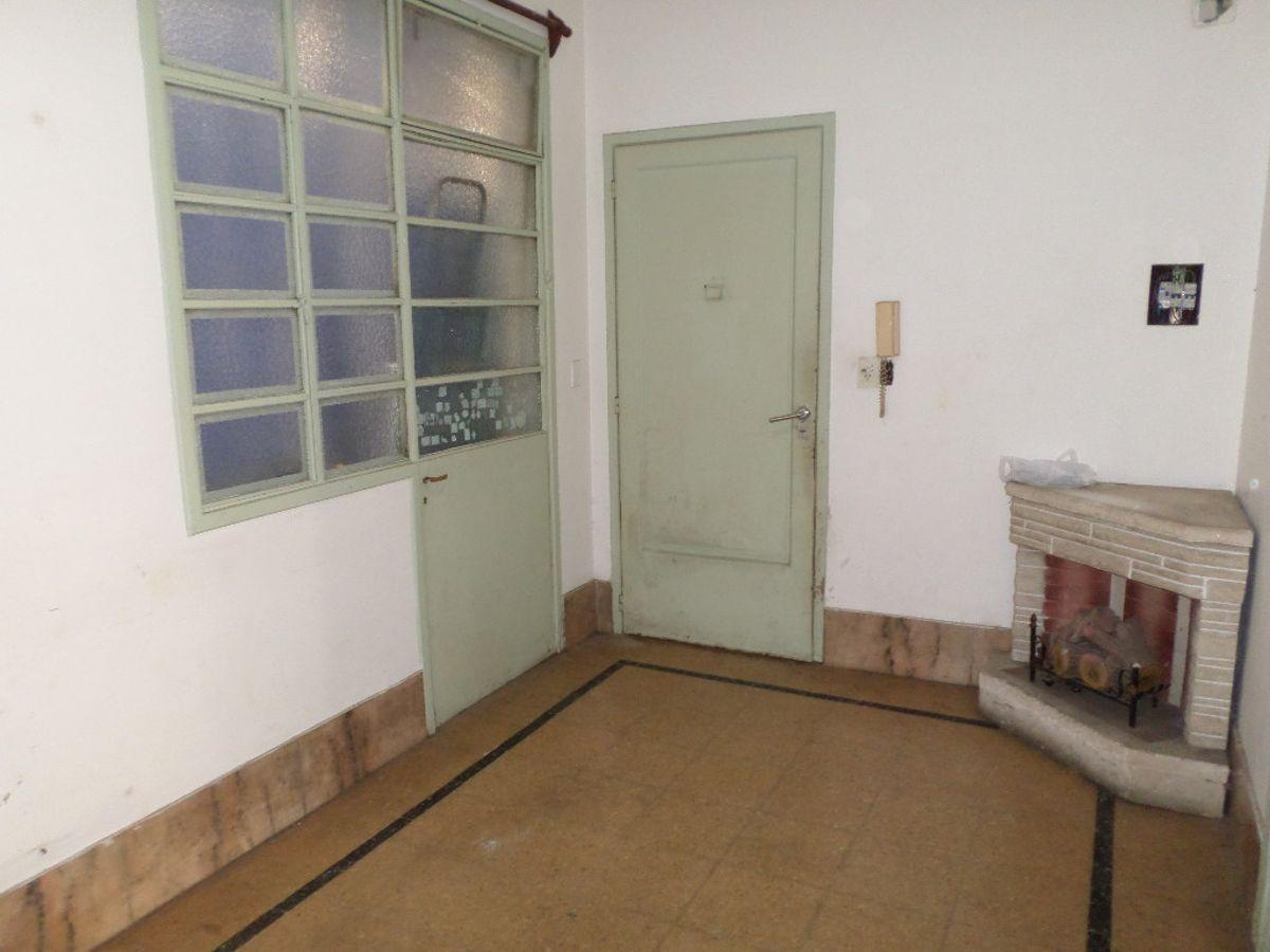 Foto de PH 5 Ambientes, 3 Baños, 2 Cocinas, Patio. Ideal 2 Flias., imagen 2