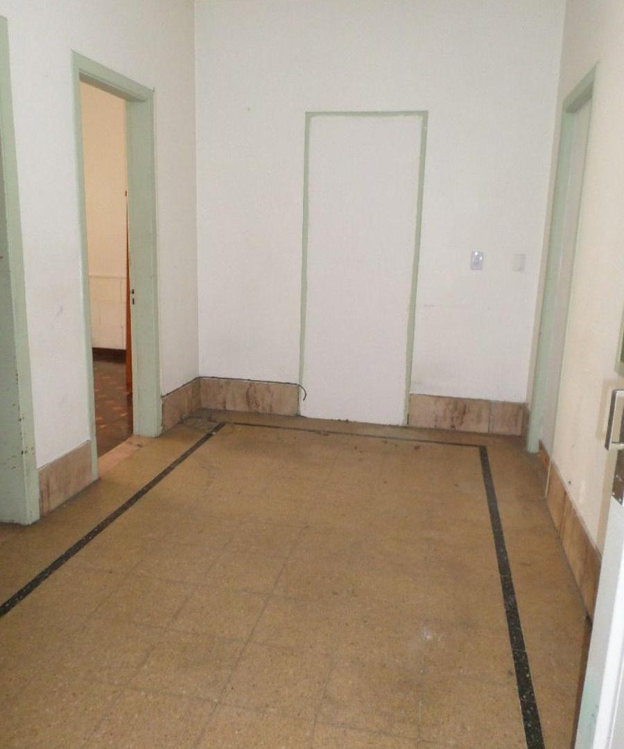Foto de PH 5 Ambientes, 3 Baños, 2 Cocinas, Patio. Ideal 2 Flias., imagen 3