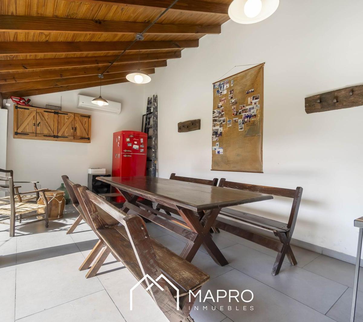 Increible Casa de Estilo Colonial Refaccionada en Devoto 1