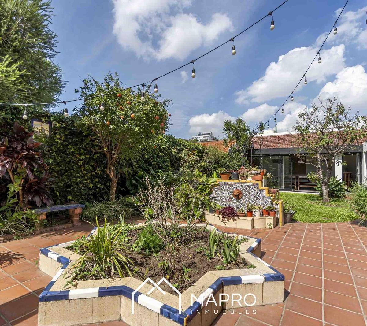 Increible Casa de Estilo Colonial Refaccionada en Devoto 1