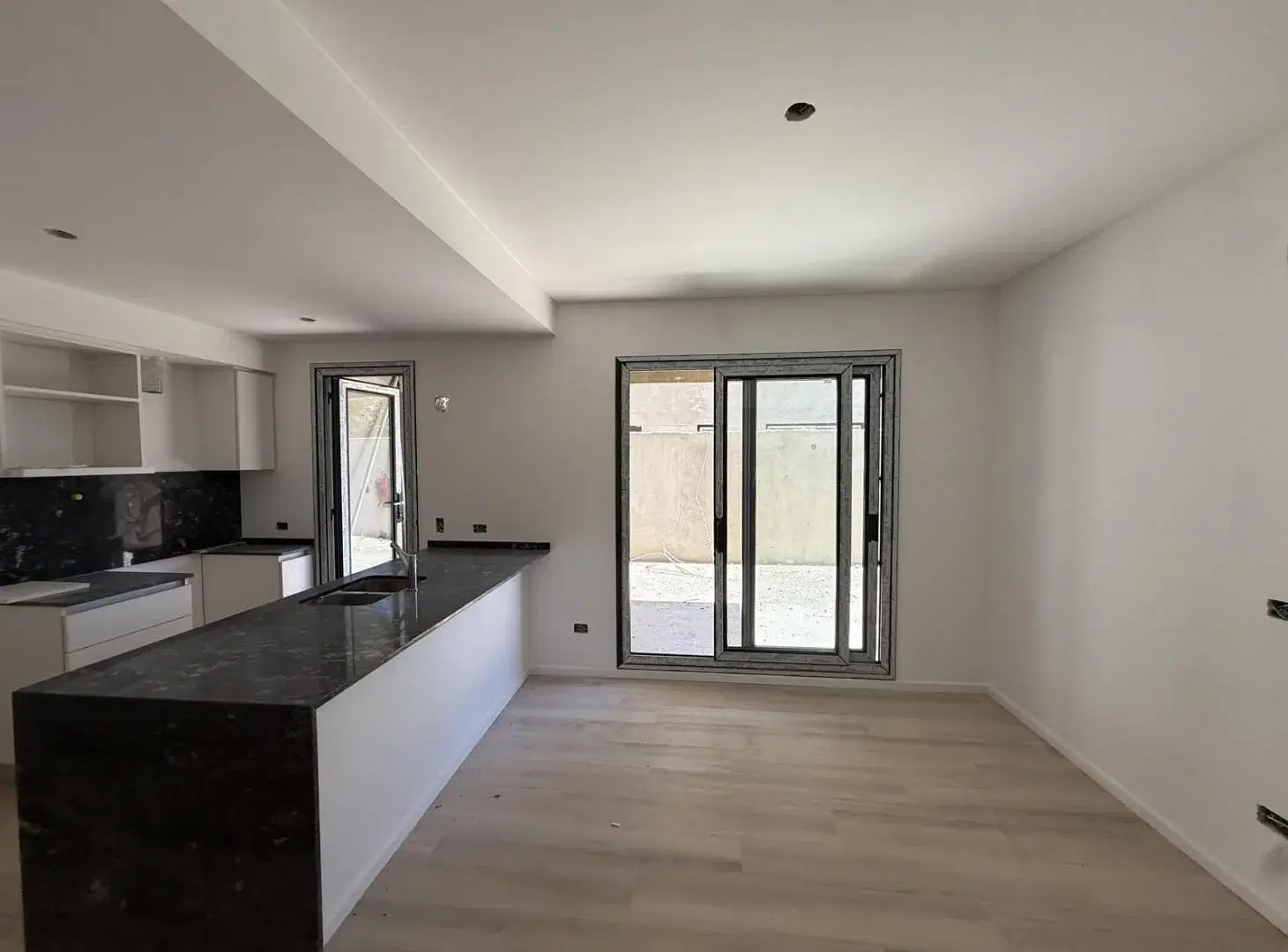 Comodo 2 ambientes con patio y amenities en Caballito 4