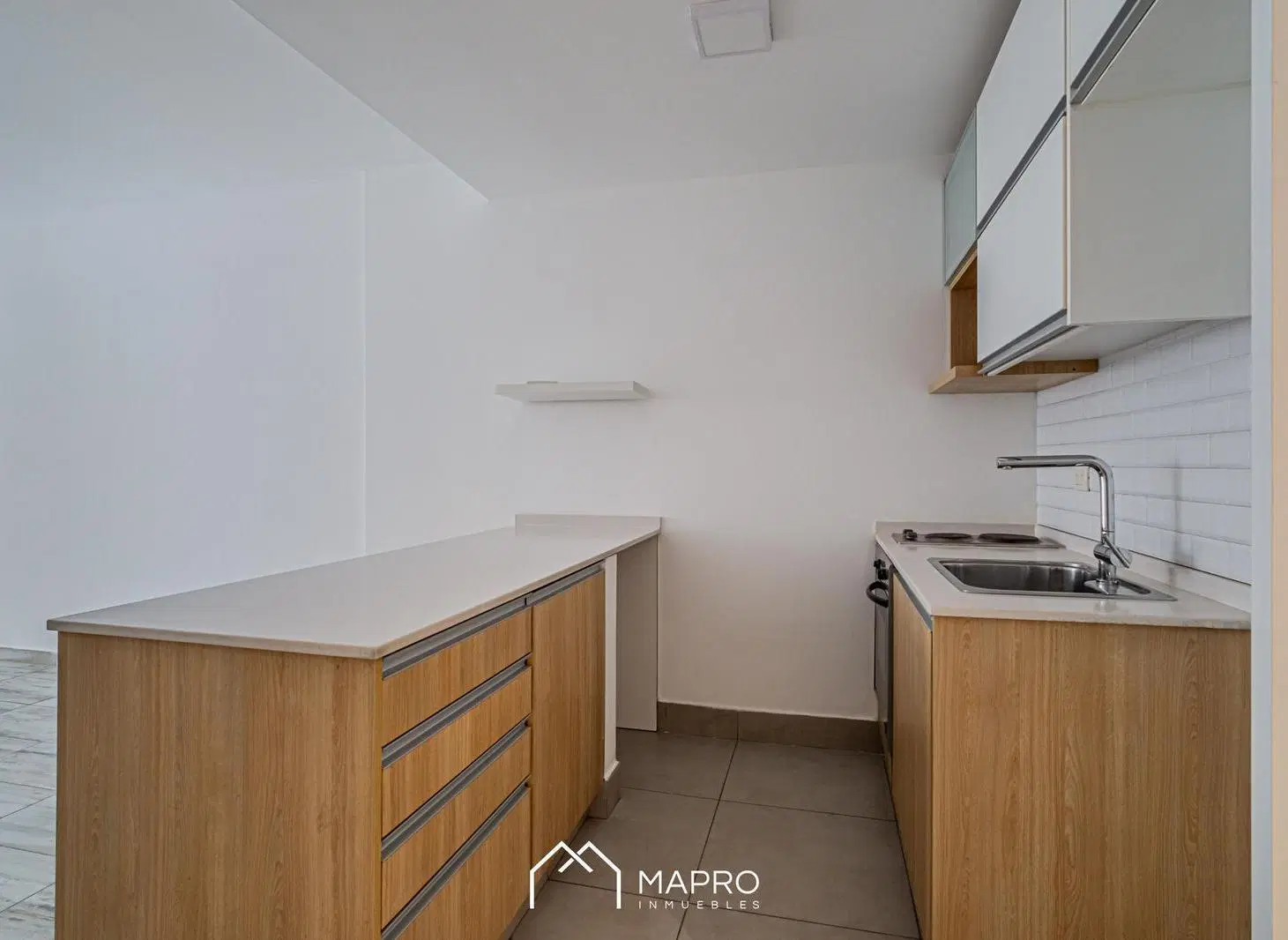 EXCELENTE 2 AMBIENTES, DORMITORIO EN SUITE, TOILETTE 5