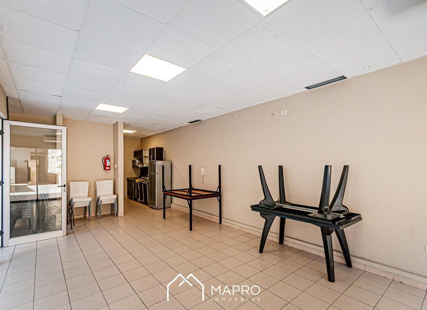 Comodo monoambiente con amenities en piso alto - Caballito Sur