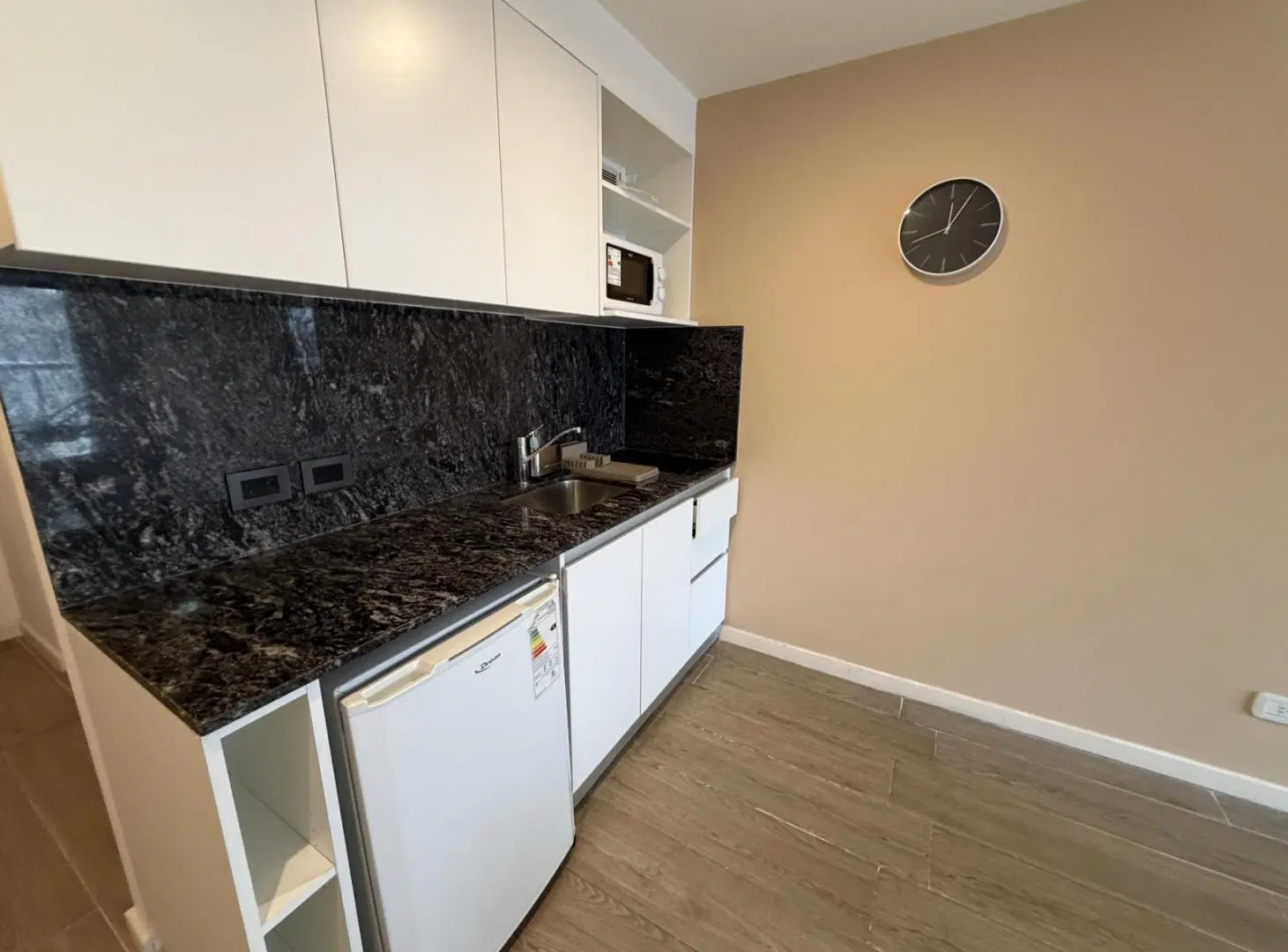 Monoambiente en venta con amenities en Parque Patricios 2