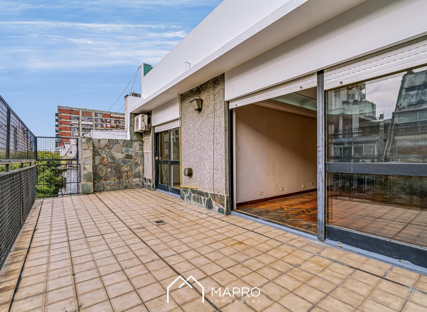 Foto de Luminoso 3 ambientes a refaccionar con balcon terraza en Las Cañitas, imagen 2