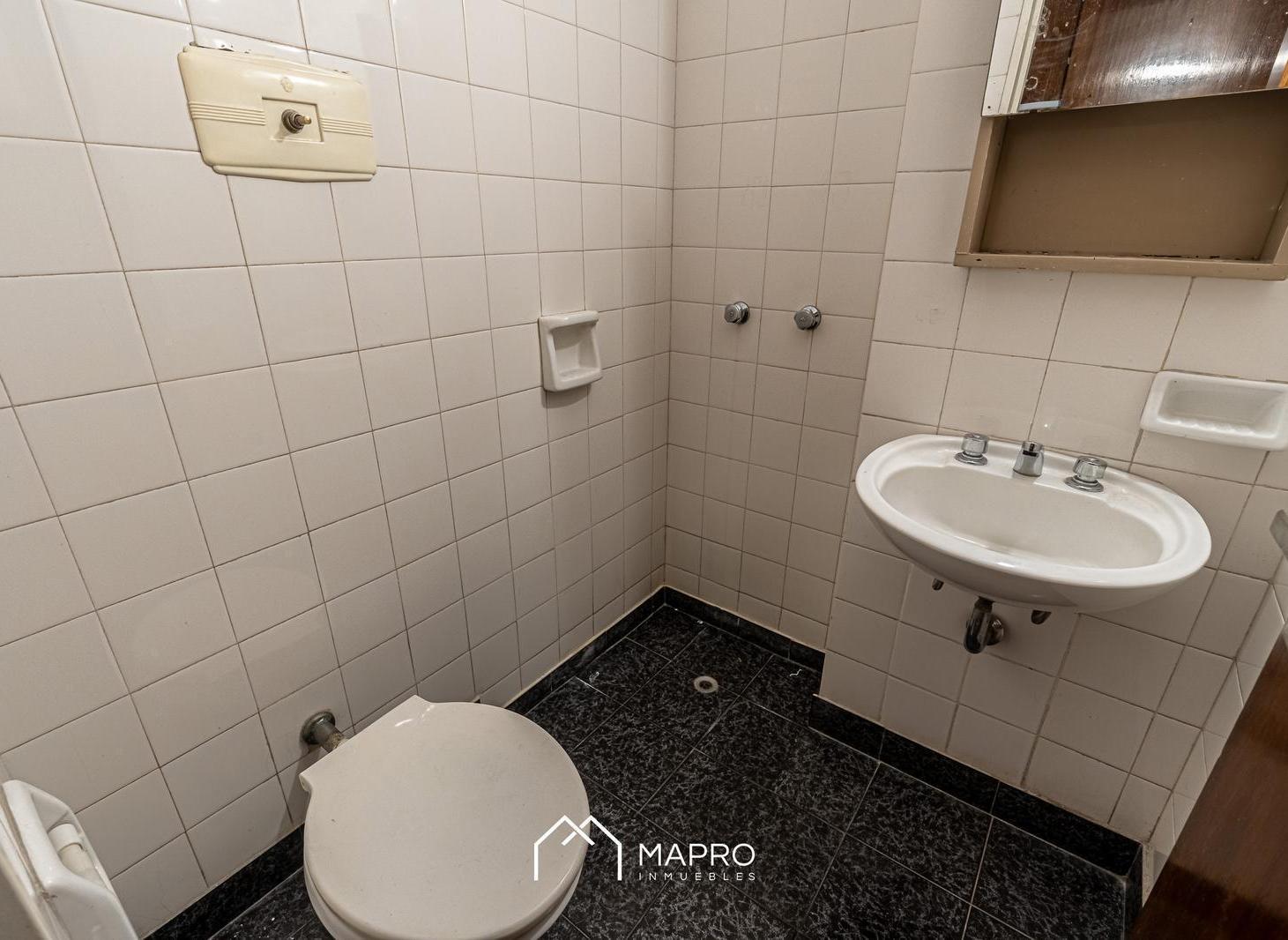 Foto de Departamento DOS dorm con dependencia o TERCER dorm. CON COCHERA Y, imagen 4