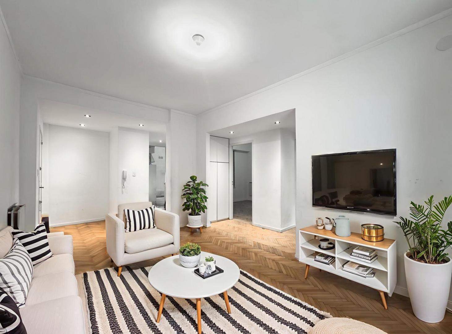 Foto de Departamento de 128 m2 con 4 ambientes con 2 patios en Planta baja, imagen 1