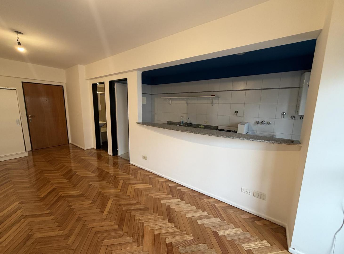 Foto de Departamento con gran vista, seguridad, balcón y jardín de uso común en, imagen 5