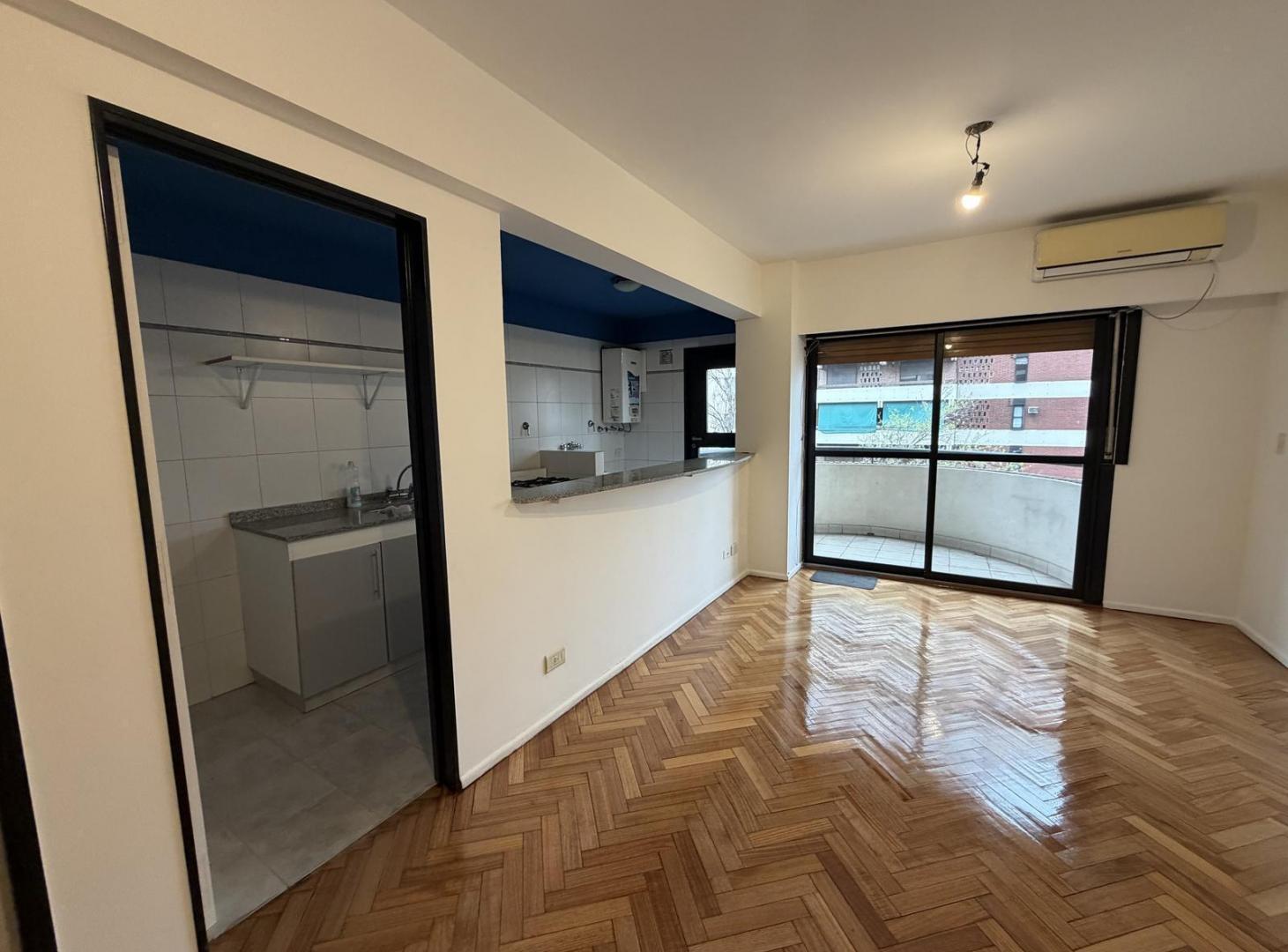 Foto de Departamento con gran vista, seguridad, balcón y jardín de uso común en, imagen 1