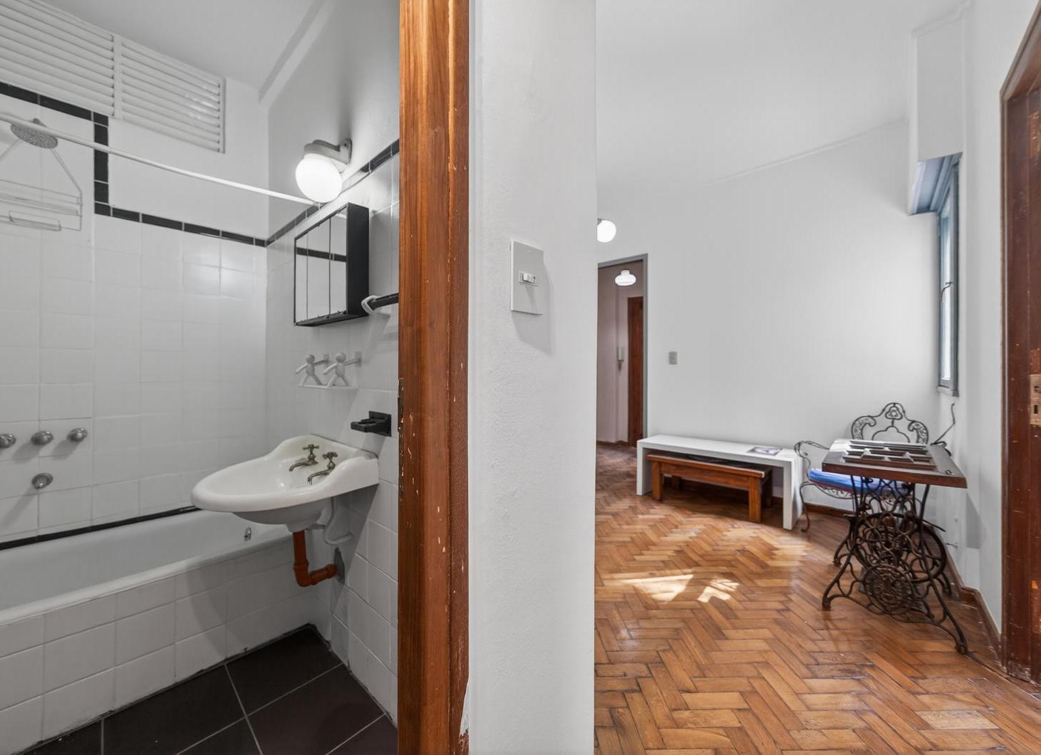 Foto de Departamento en Venta 2 ambientes. Av Independencia. Muy lindo, imagen 5