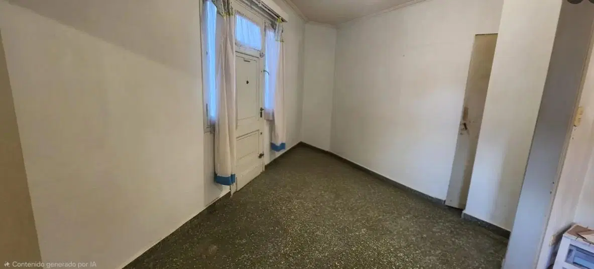 Casa en Esquina - Gran Potencial Multifamiliar o Inversión | Coghlan / Saavedra 3