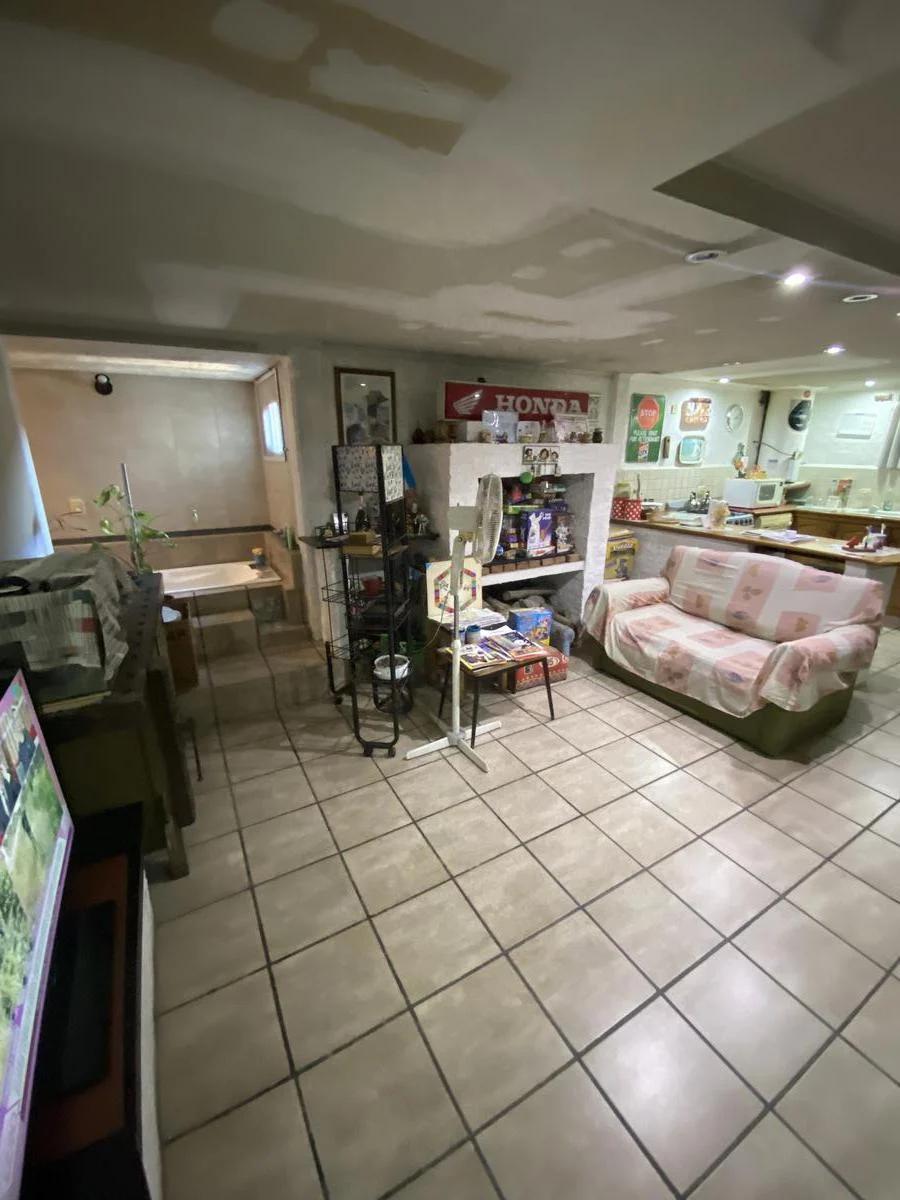 ¡Oportunidad comercial! Local en Av. Hipólito Yrigoyen.