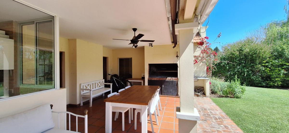CASA A LA VENTA EN CUBA FATIMA. Whapp 1165531328