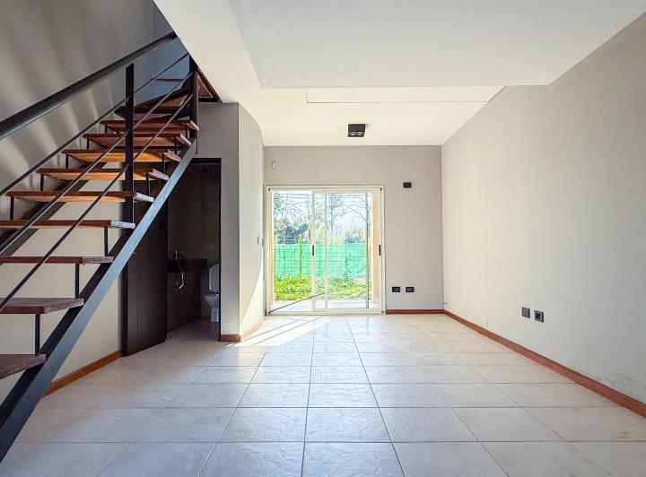 Triplex Apto Credito Con Jardin Propio Pilar Condominio Petrel Village 3