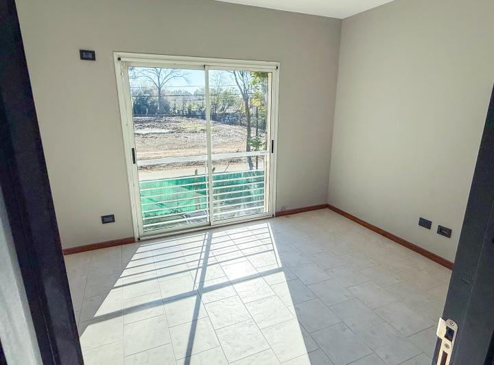 Triplex Apto Credito Con Jardin Propio Pilar Condominio Petrel Village 5