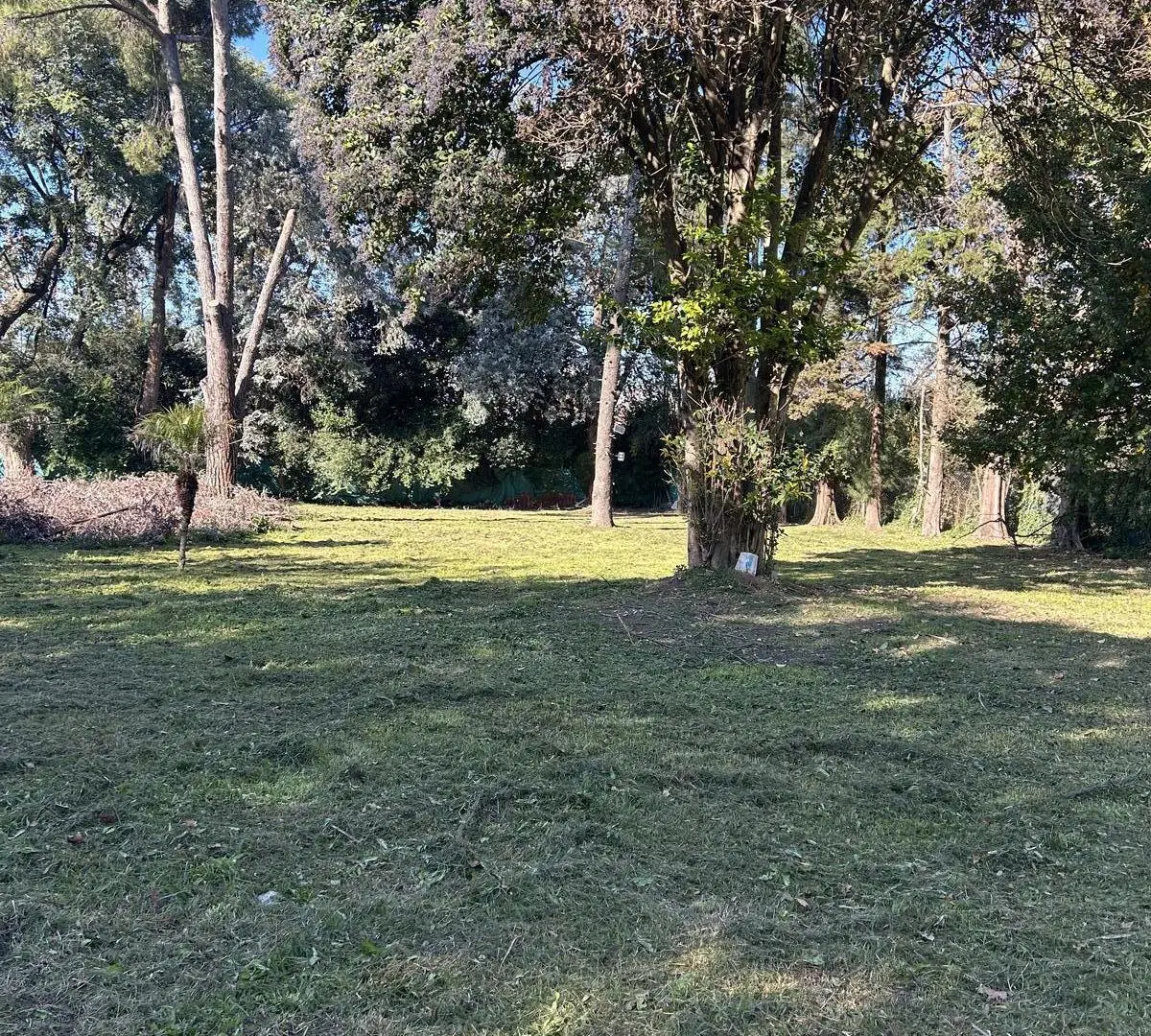 Venta amplio terreno en excelente zona de countries - Pilar- 1