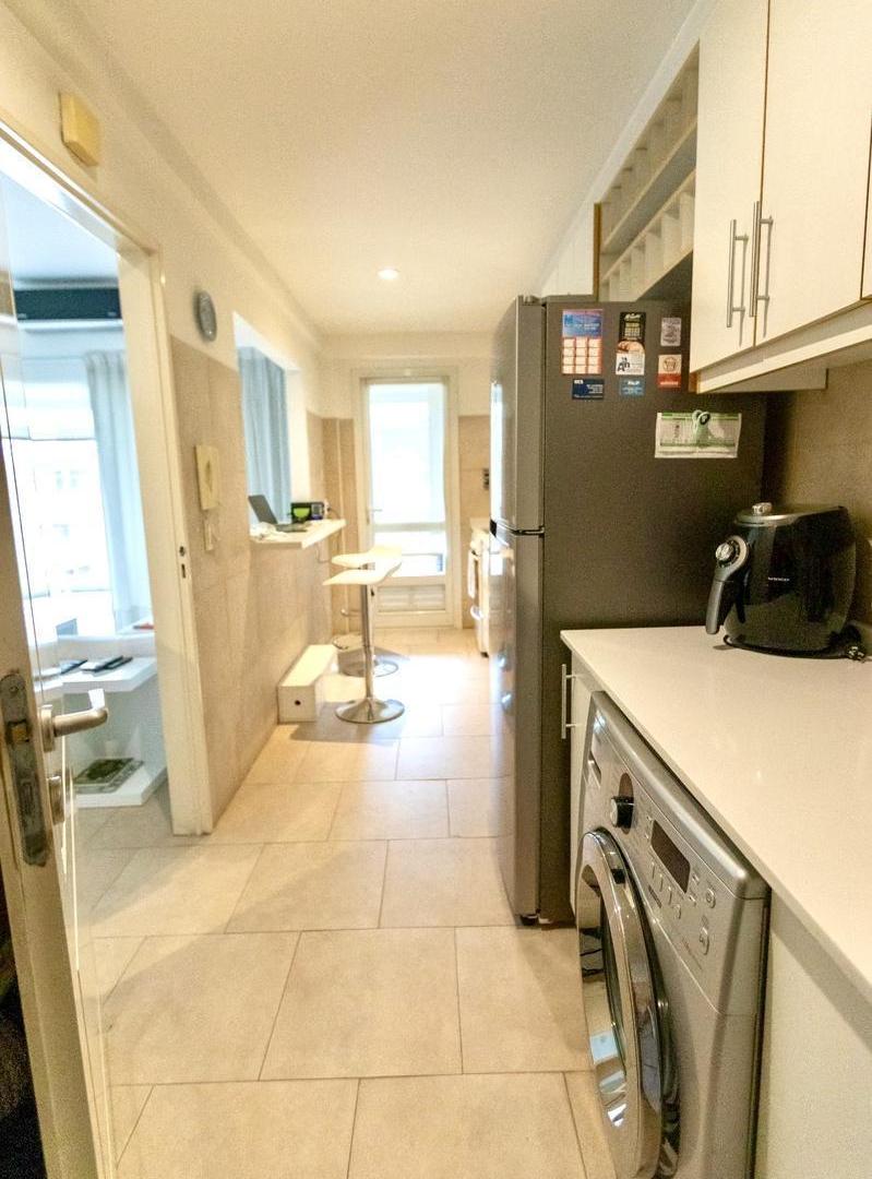 Foto de Venta Excelente Departamento de 2 dormitorios con balcón terraza en, imagen 5