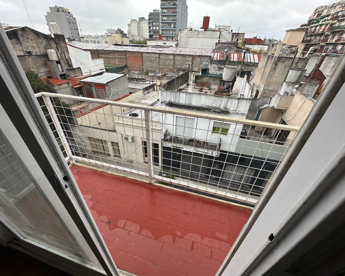 Monte Castro: Vicente F Lopez 1700 4