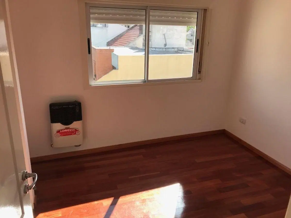 IMPECABLE DEPARTAMENTO 2 AMBIENTES CON BALCON 5