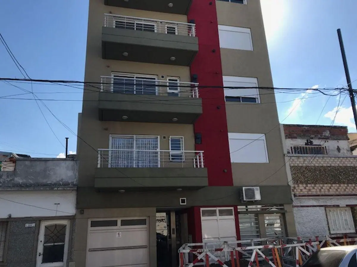 IMPECABLE DEPARTAMENTO 2 AMBIENTES CON BALCON 4