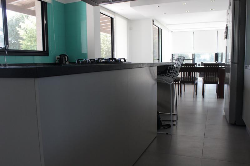 Av Fuerza Aerea 4200 Miraflores - Venta Casa 3 Dorm. Piscina Parque en Funes 1