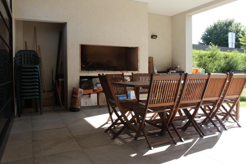 Av Fuerza Aerea 4200 Miraflores - Venta Casa 3 Dorm. Piscina Parque en Funes 4