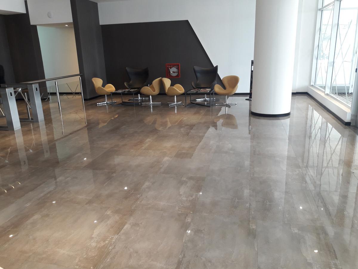 Av Luis Candido Carballo Al 100 - Venta Oficina con Cochera en Rosario 5