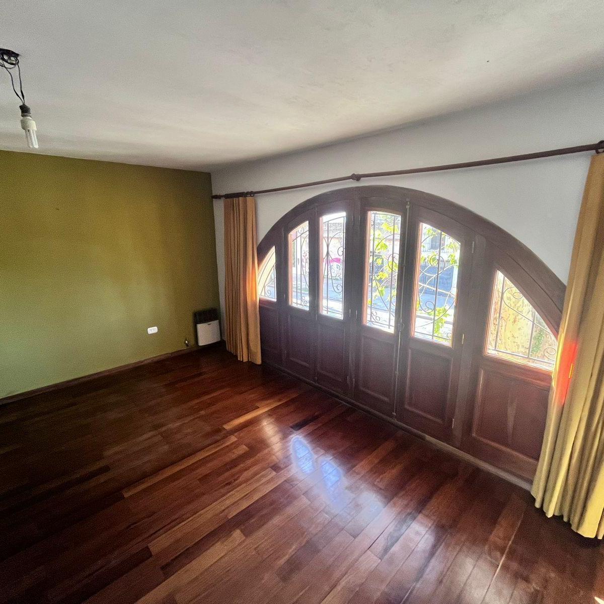 Chacabuco Al 1800 - Venta de Casa 3 Dorm. en Rosario 2