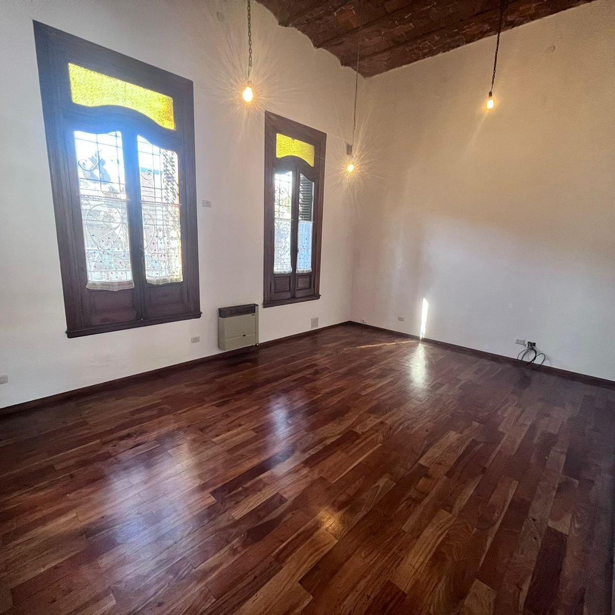 Chacabuco Al 1800 - Venta de Casa 3 Dorm. en Rosario 1