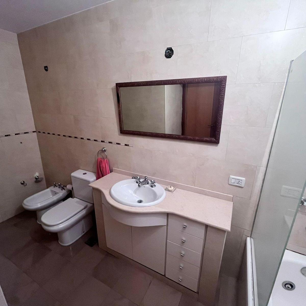 Chacabuco Al 1800 - Venta Oficina de 5 Ambientes Privados en Rosario 2