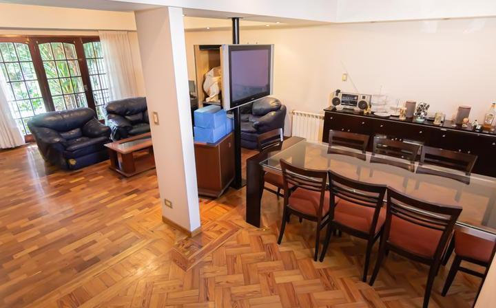 OV LAGOS AL 1300 - VENTA DE CASA DE 4 DORMITORIOS EN ROSARIO