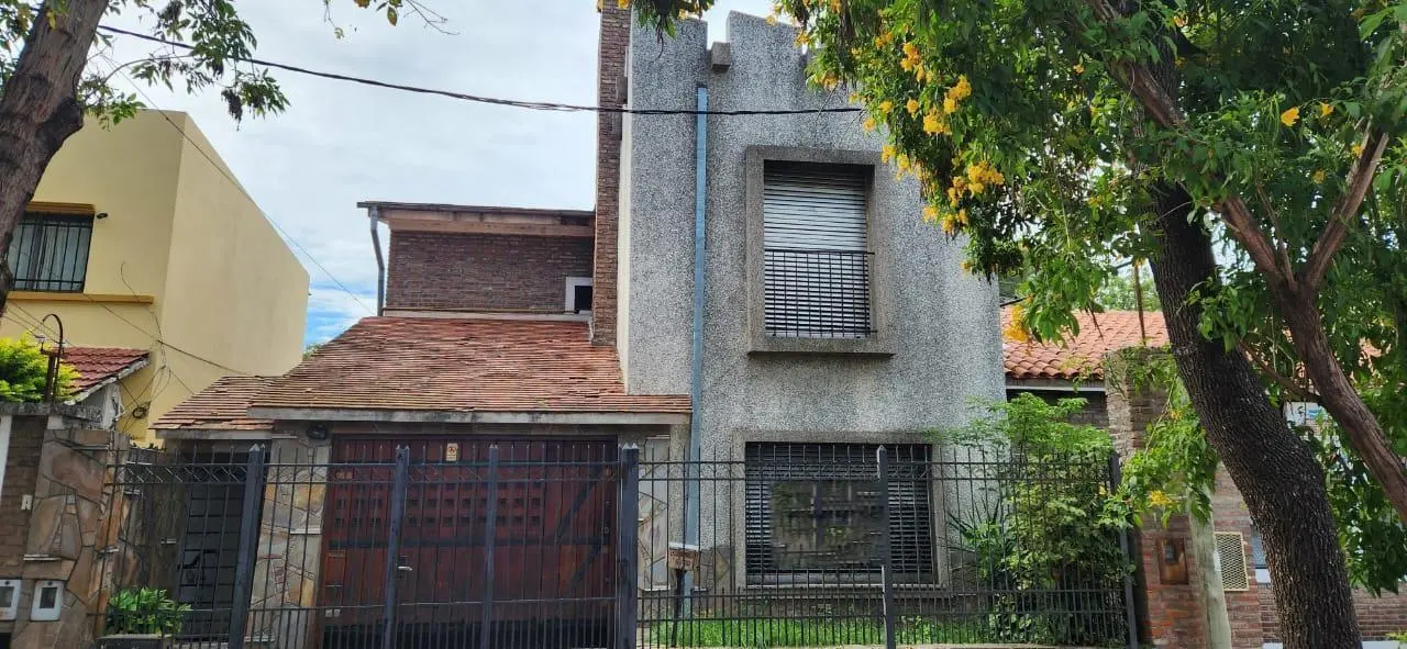 WARNES AL 1000 VENTA CASA 3 DORMITORIOS EN BARRIO ALBERDI - ROSARIO 2