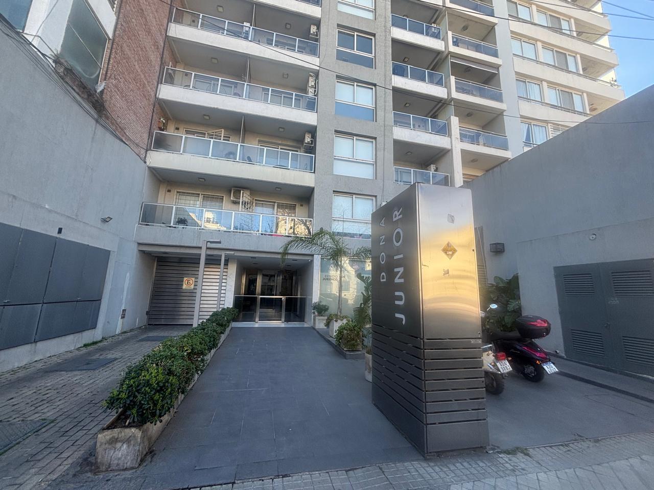 ALVEAR AL 1300 VENTA DEPARTAMENTO MONOAMBIENTE CON COCHERA EN BARRIO LOURDES ROSARIO