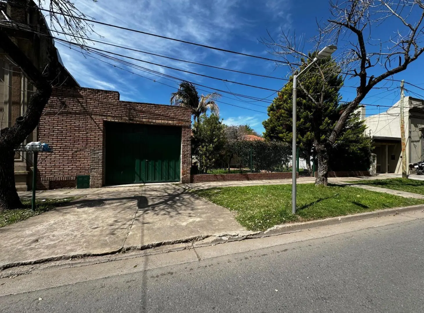 HIPOLITO YRIGOYEN AL 1500 - VENTA CASA 3 DORMITORIOS EN FUNES 5