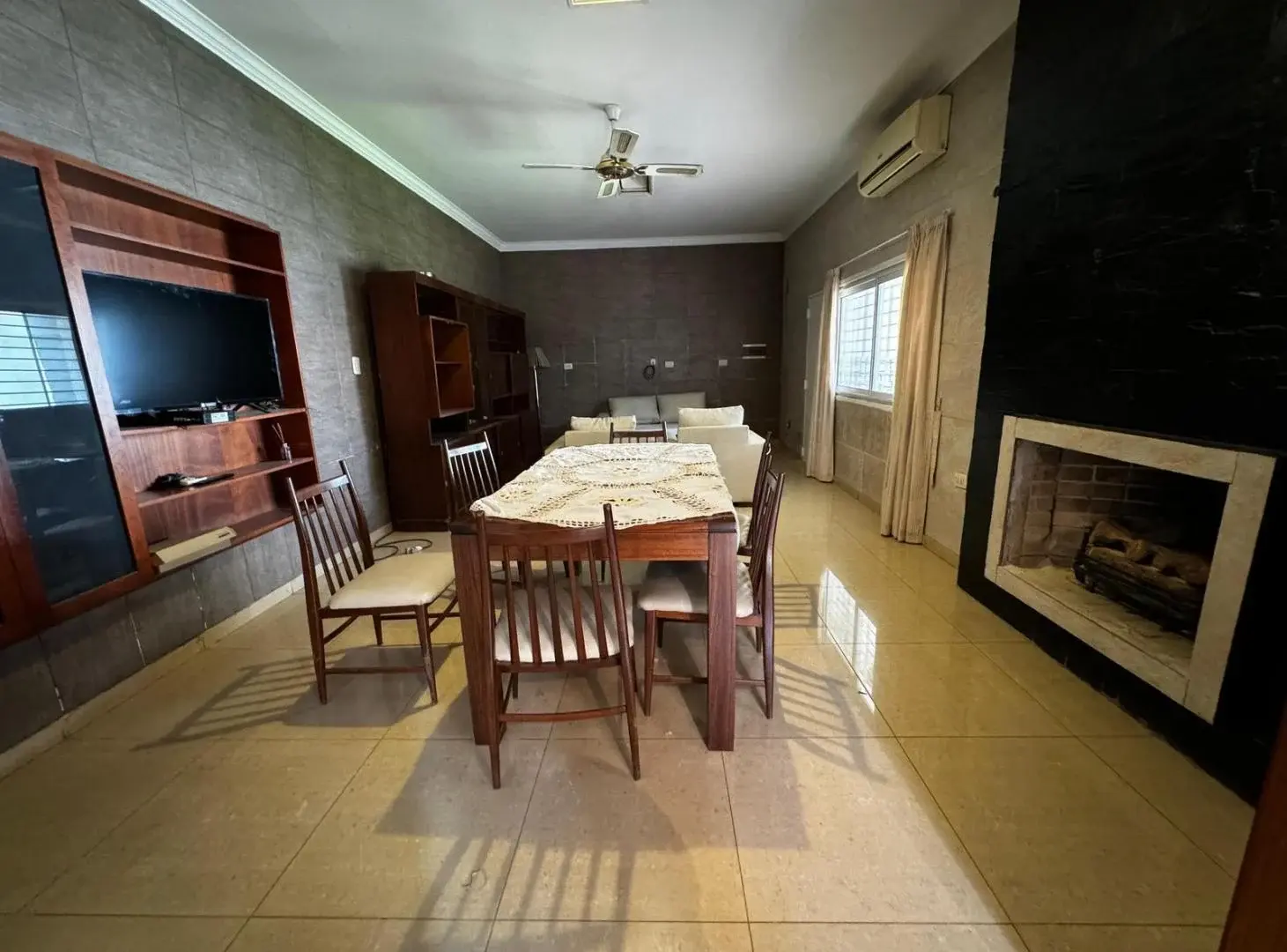 HIPOLITO YRIGOYEN AL 1500 - VENTA CASA 3 DORMITORIOS EN FUNES 4