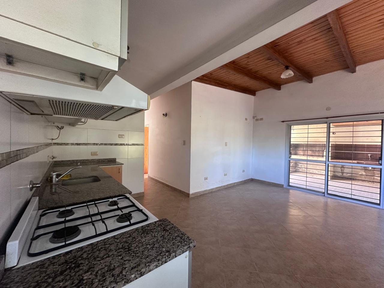 Foto de VENTA DE CASA 2 DORMITORIOS EN TIERRA DE SUEÑOS 3 ROLDAN, imagen 5