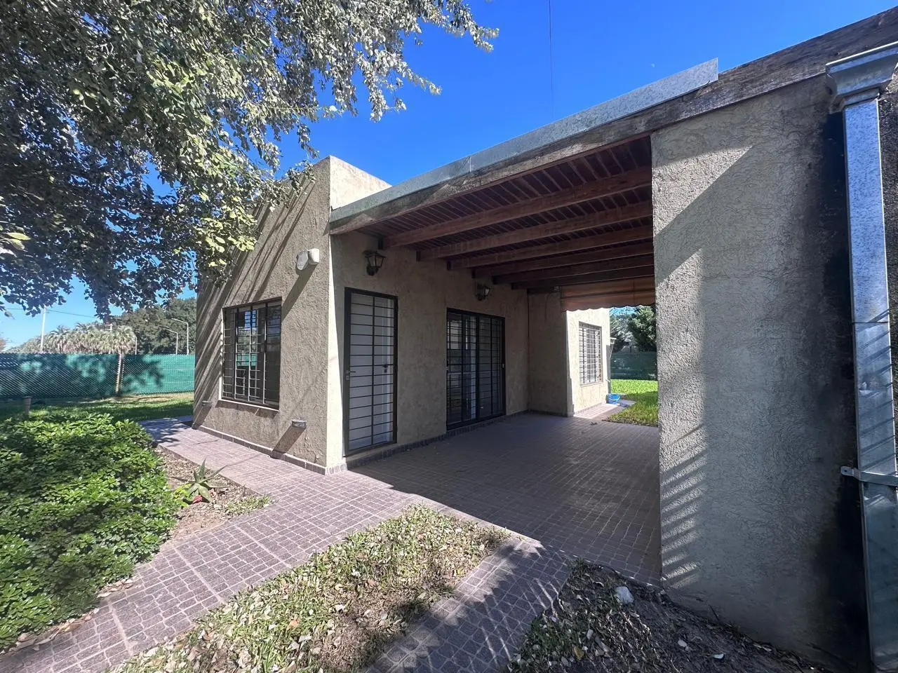 VENTA DE CASA 2 DORMITORIOS EN TIERRA DE SUEÑOS 3 ROLDAN 3