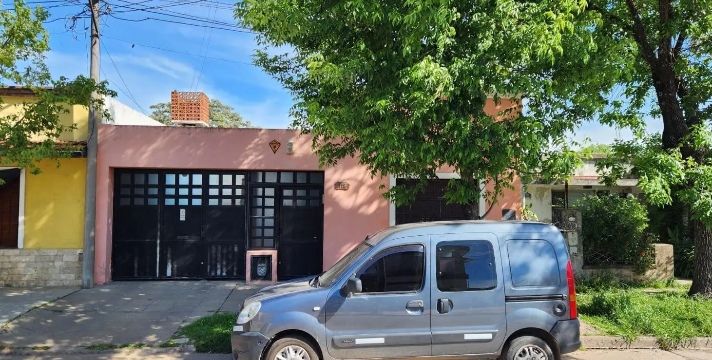 LAVALLE AL 100 - VENTA DE CASA 3 DORMITORIOS EN CAPITAN BERMUDEZ 2