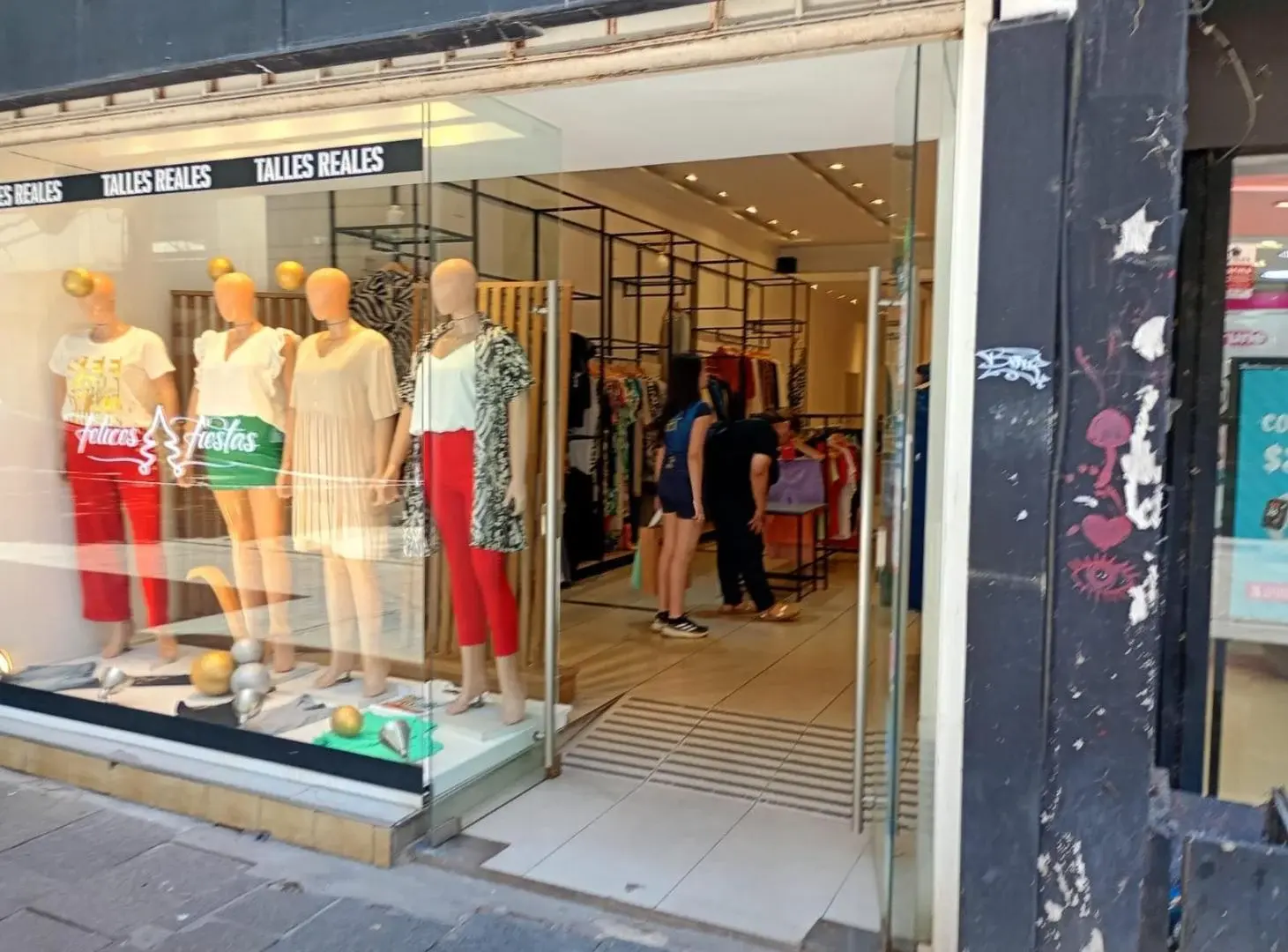 CORDOBA AL 1000 ALQUILER LOCAL EN CENTRO DE ROSARIO 2