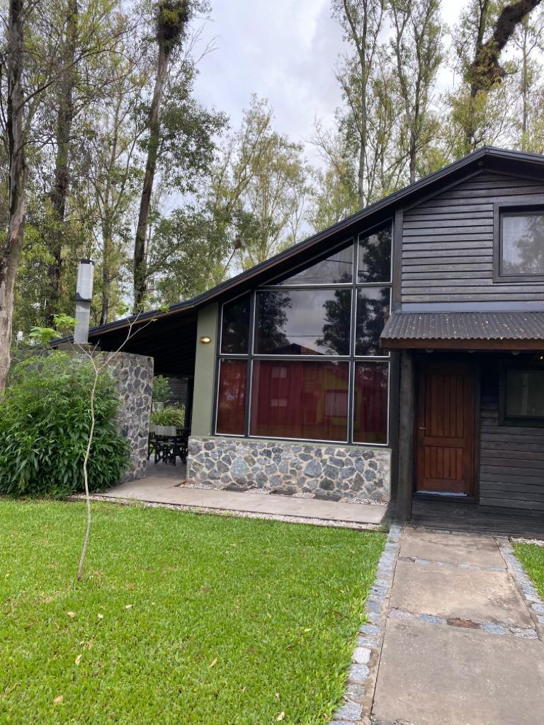 VENTA DE CASA 2 DORMITORIOS EN CAMPO TIMBO