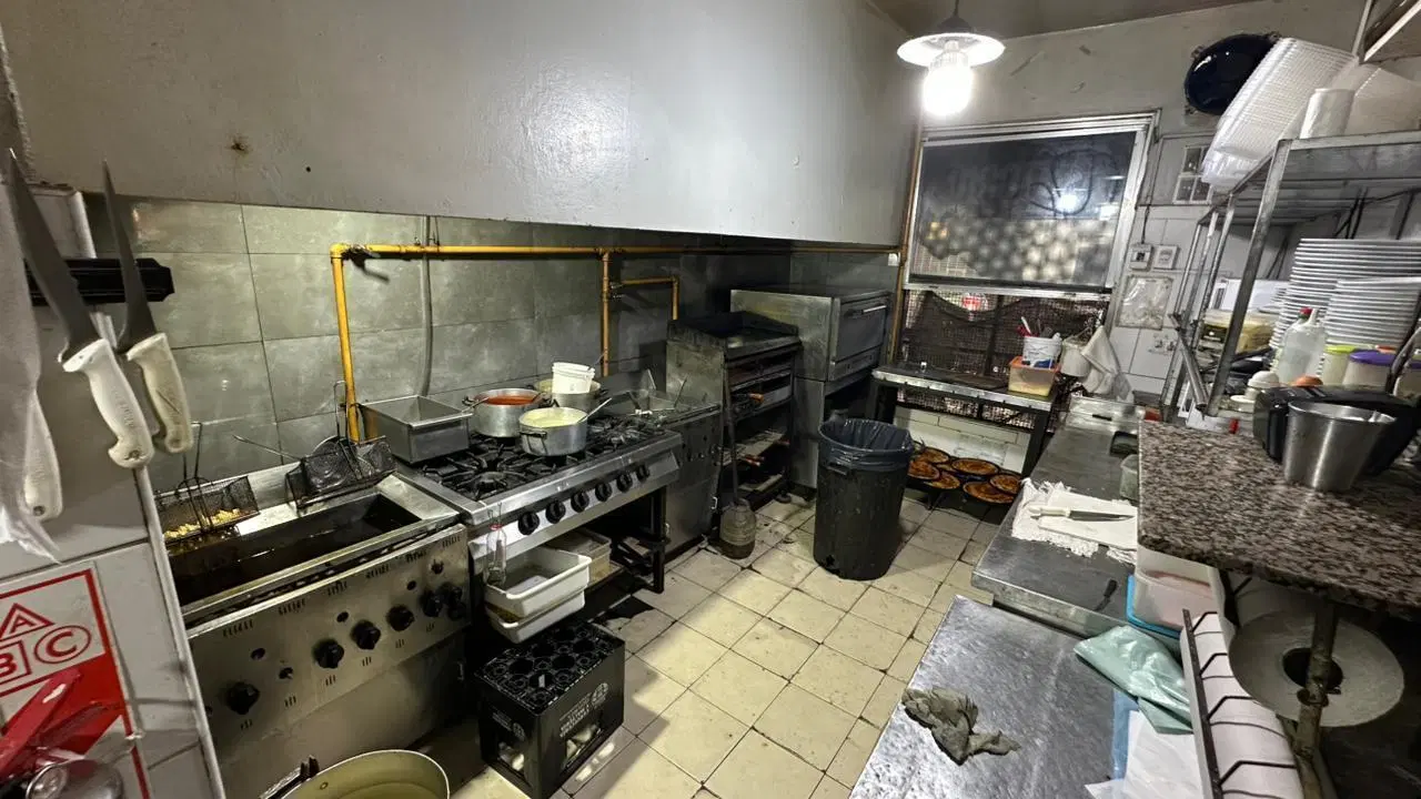 3 DE FEBRERO Y ALEM VENTA LOCAL EN BARRIO MARTIN - ROSARIO 3