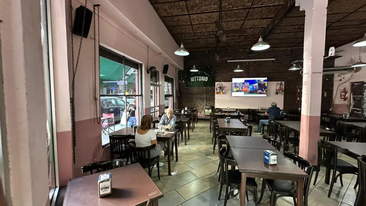 3 DE FEBRERO Y ALEM VENTA LOCAL EN BARRIO MARTIN - ROSARIO 5