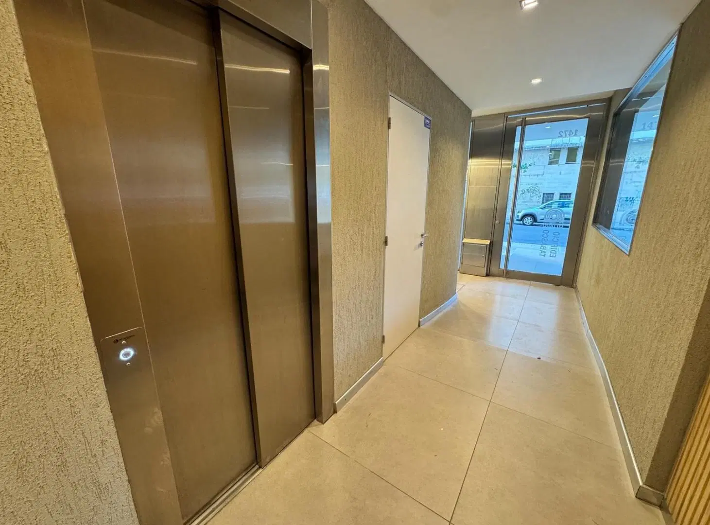 1 DE MAYO AL 1400 VENTA MONOAMBIENTE EN BARRIO MARTIN ROSARIO 3