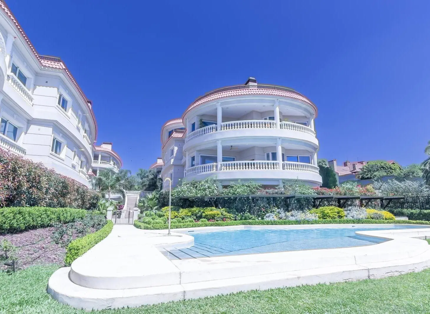 MONOAMBIENTE EN ALQUILER/VENTA OASIS DE YATCH. JOSE HERNANDEZ 1200 3