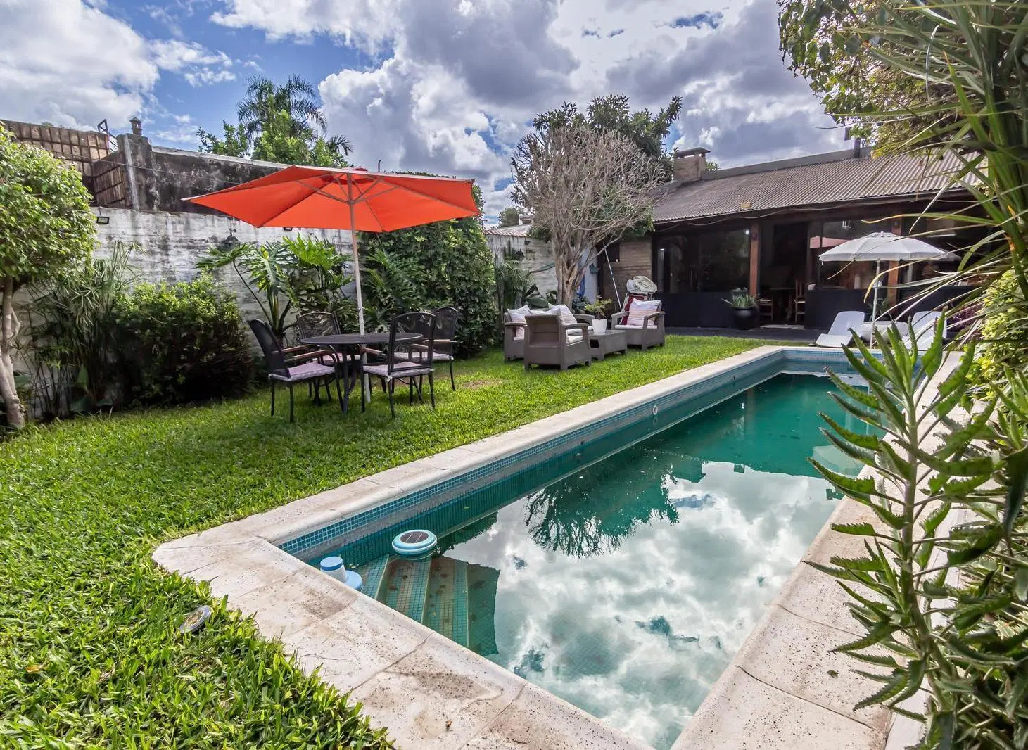 Venta Casa de 4 Dormitorios con Pileta y Quincho en Rosario Zona Sur - H DE L AQUINTANA 80 BIS 8