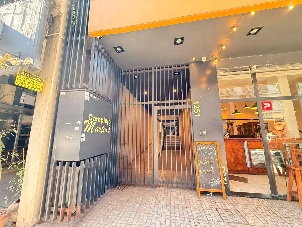 ALEM AL 1200 ALQUILER DEPARTAMENTO 1 DORMITORIO CON COCHERA EN ROSARIO BARRIO MARTIN 4